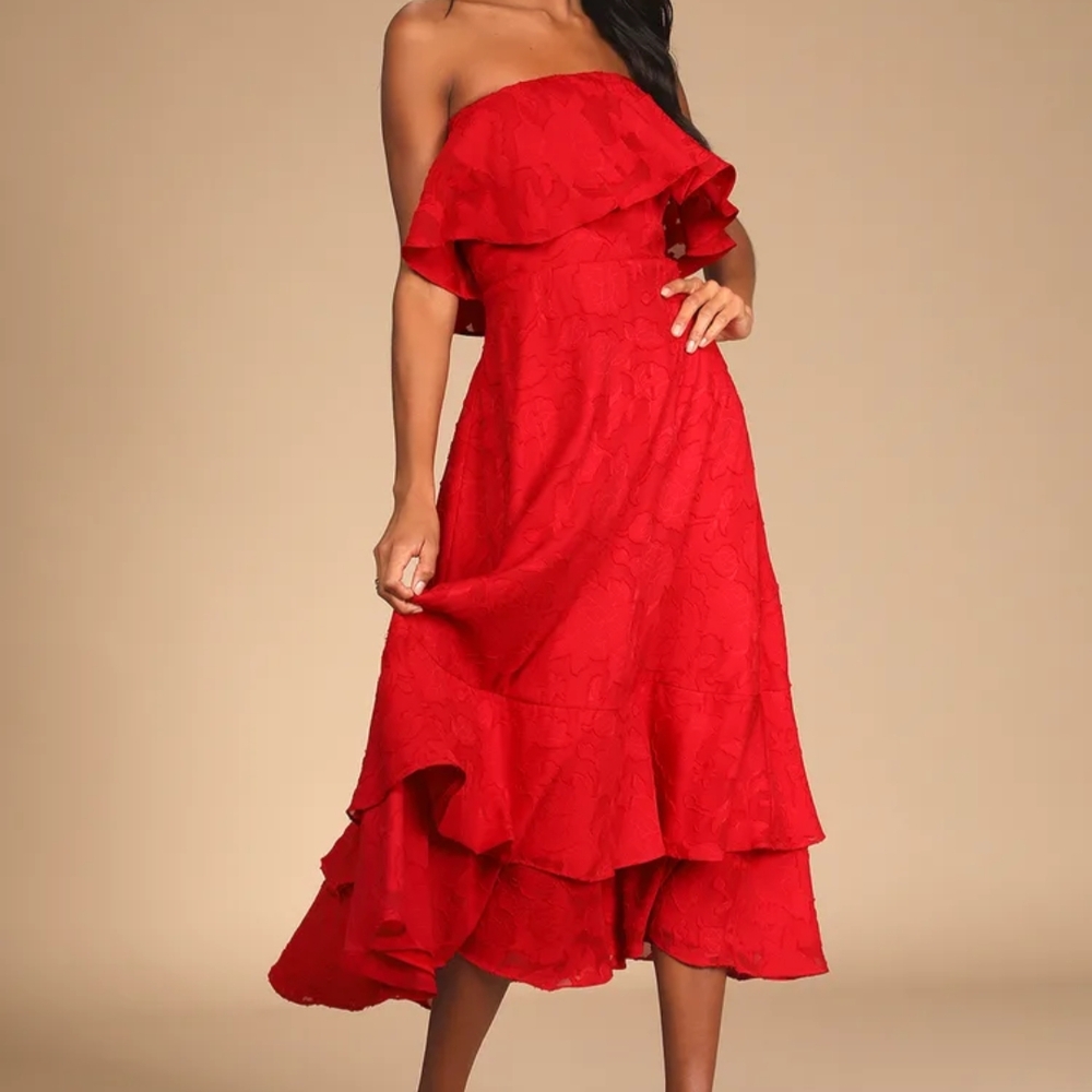 Lulu's Strapless Red Dress